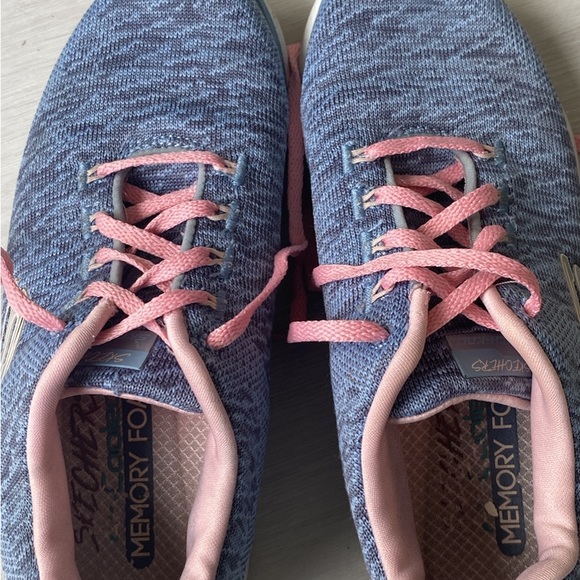 Skechers Women’s Sport Shoes - Picture 2 of 5